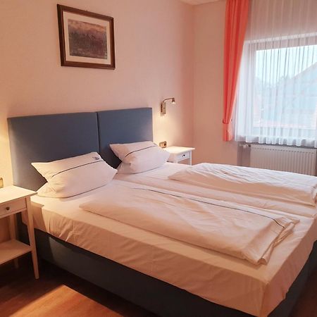 Hotel Gasthof Zum Schwan Steinsfeld Exteriér fotografie