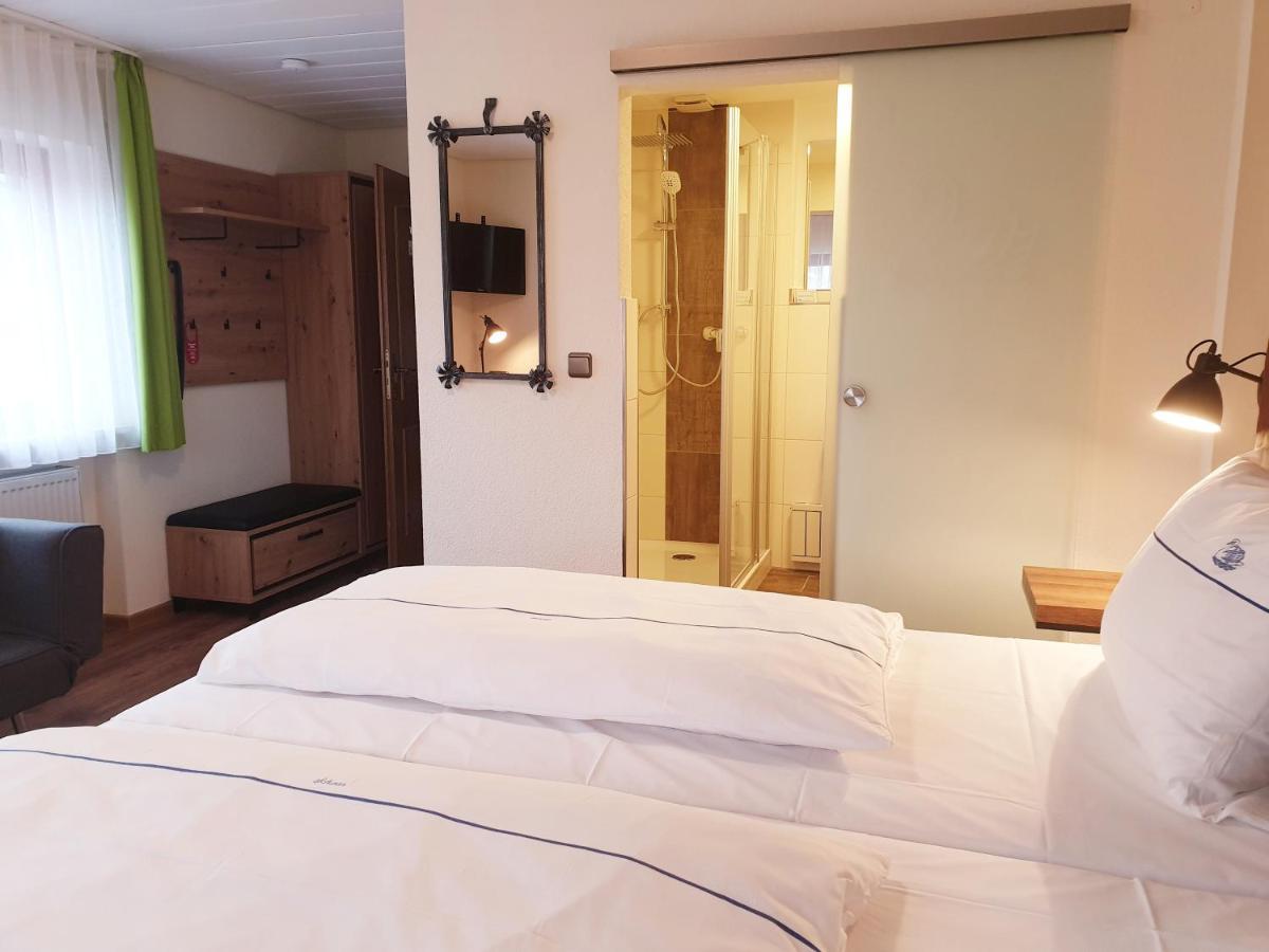 Hotel Gasthof Zum Schwan Steinsfeld Exteriér fotografie