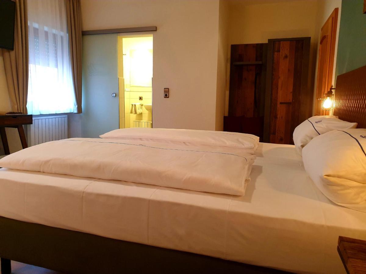 Hotel Gasthof Zum Schwan Steinsfeld Exteriér fotografie
